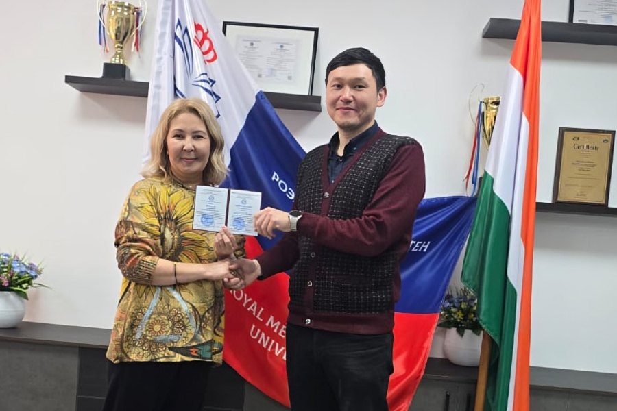 “Роэль Метрополитен Университет” ББМнин  Профессордук-окутуучулулар  курамына квалификацияны жогорулатуу жөнүндө күбөлүктөр тапшырылды